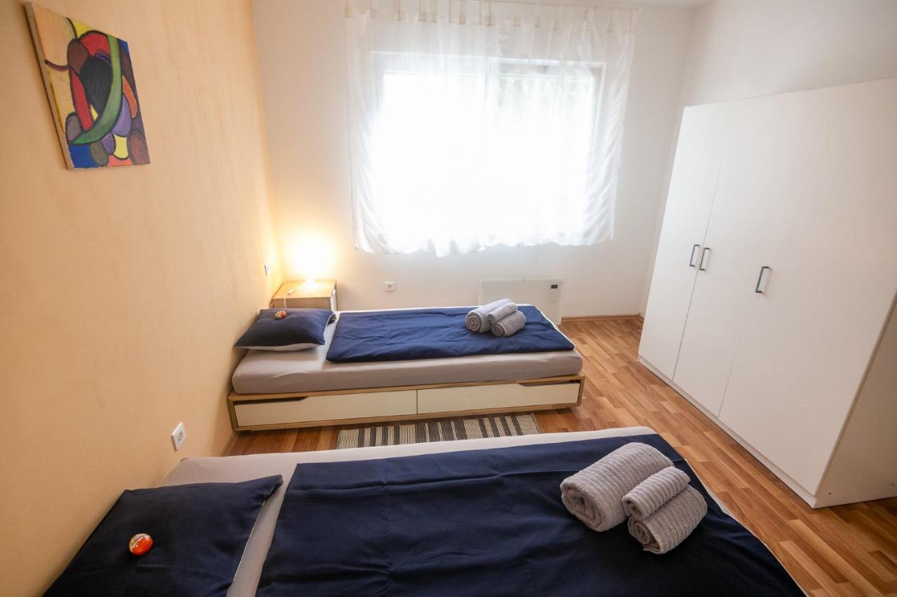 Apartment Noemi Pula Exteriör bild